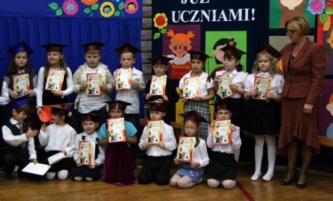Pasowanie w SP nr 5 [24.10.2012] - zdjęcie #10 - eOstroleka.pl
