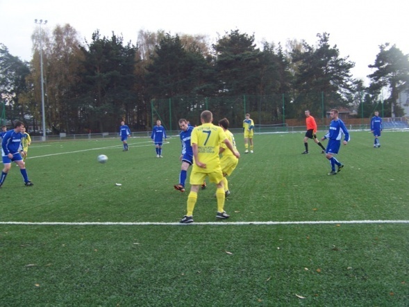 Liga Okręgowa: Korona HiD Ostrołęka - Korona Szydłowo [03.11.2012] - zdjęcie #11 - eOstroleka.pl
