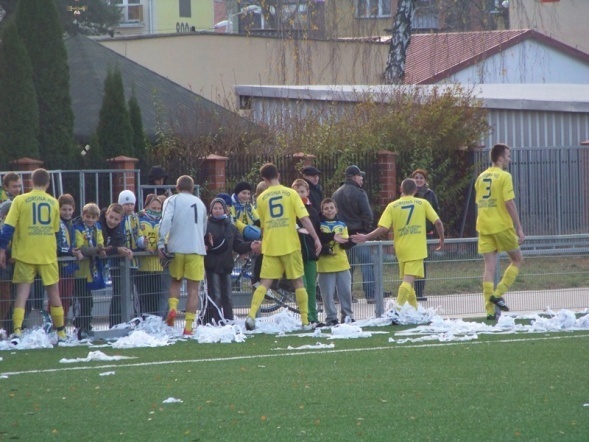 Liga Okręgowa: Korona HiD Ostrołęka - Korona Szydłowo [03.11.2012] - zdjęcie #1 - eOstroleka.pl