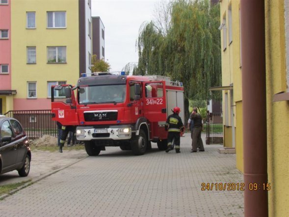 Ćwiczenia przeciwpożarowe w ostrołęckiej WKU [7 XI 2012] - zdjęcie #15 - eOstroleka.pl