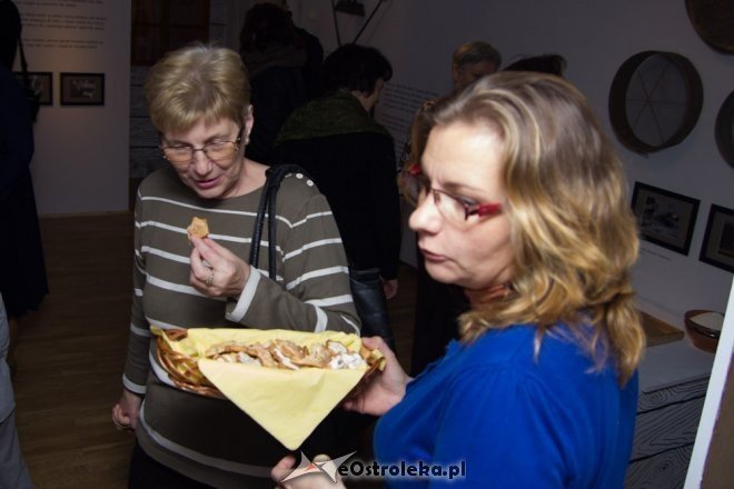 Wernisaż wystawy „Nim rozbłyśnie pierwsza gwiazdka” [06.11.2012] - zdjęcie #11 - eOstroleka.pl