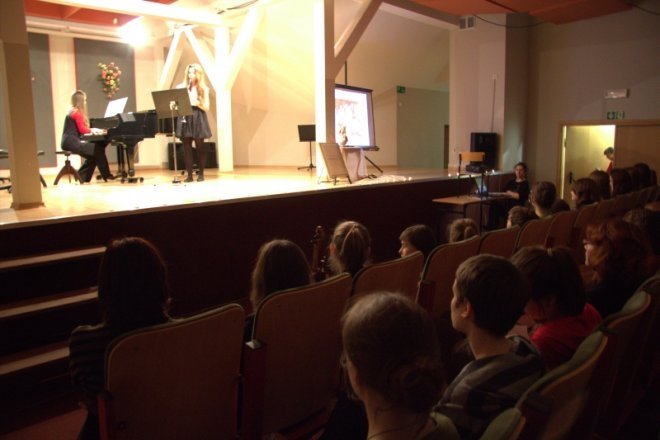 Koncert z okazji 35-lecia szkoły muzycznej [8 XI 2012] - zdjęcie #6 - eOstroleka.pl