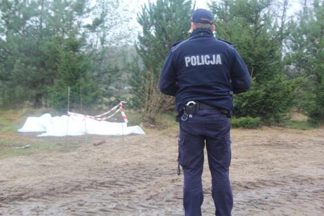 Dwa niebezpieczne niewybuchy odkryto podczas prac ziemnych [9 Xi 2012] - zdjęcie #3 - eOstroleka.pl