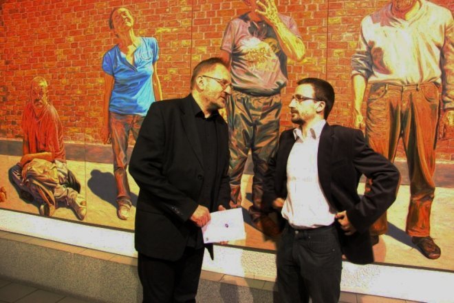 Wernisaż wystawy „Oto człowiek” - Radosława Jastrzębskiego [8 XI 2012] - zdjęcie #6 - eOstroleka.pl