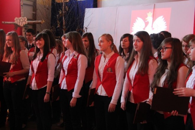 Apel z okazji Święta Niepodległości w II LO [9 XI 2012] - zdjęcie #5 - eOstroleka.pl