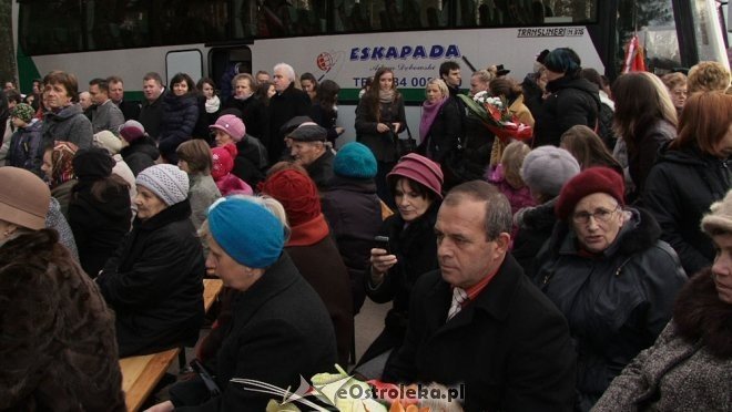 Uroczyste odsłonięcie pomnika w Dudach Puszczańskich [11.11.2012] - zdjęcie #29 - eOstroleka.pl