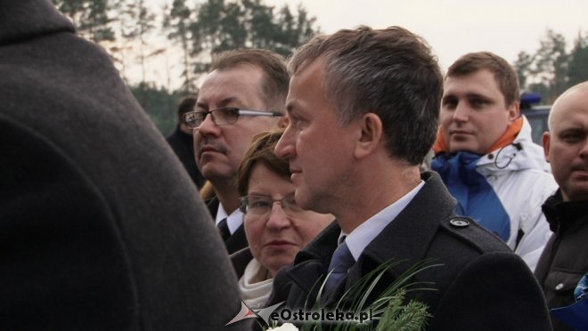 Uroczyste odsłonięcie pomnika w Dudach Puszczańskich [11.11.2012] - zdjęcie #31 - eOstroleka.pl