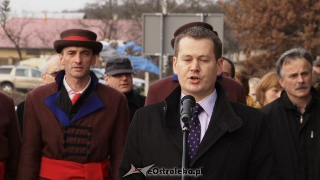 Uroczyste odsłonięcie pomnika w Dudach Puszczańskich [11.11.2012] - zdjęcie #82 - eOstroleka.pl