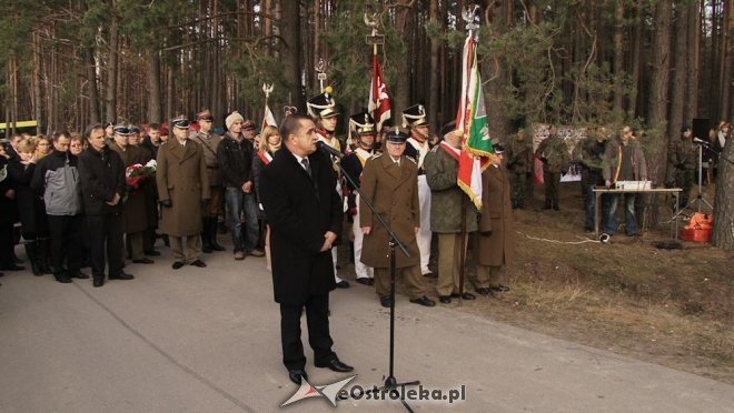 Uroczyste odsłonięcie pomnika w Dudach Puszczańskich [11.11.2012] - zdjęcie #78 - eOstroleka.pl