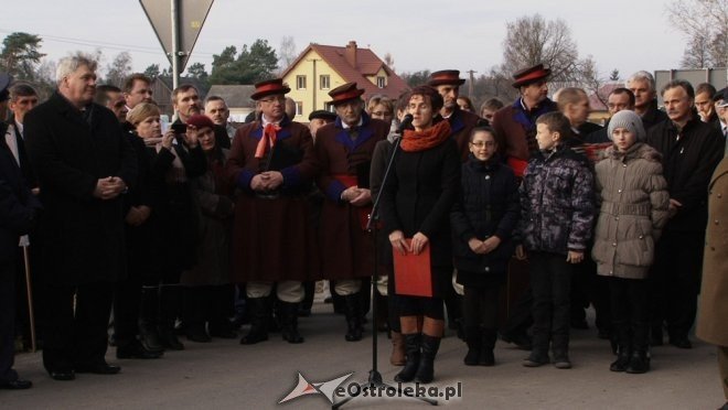 Uroczyste odsłonięcie pomnika w Dudach Puszczańskich [11.11.2012] - zdjęcie #39 - eOstroleka.pl