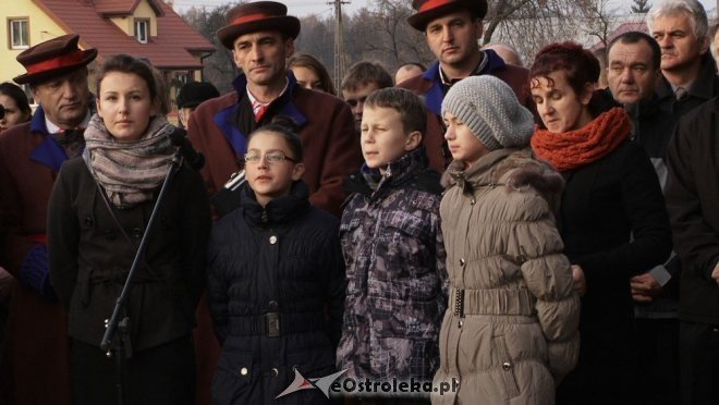 Uroczyste odsłonięcie pomnika w Dudach Puszczańskich [11.11.2012] - zdjęcie #37 - eOstroleka.pl
