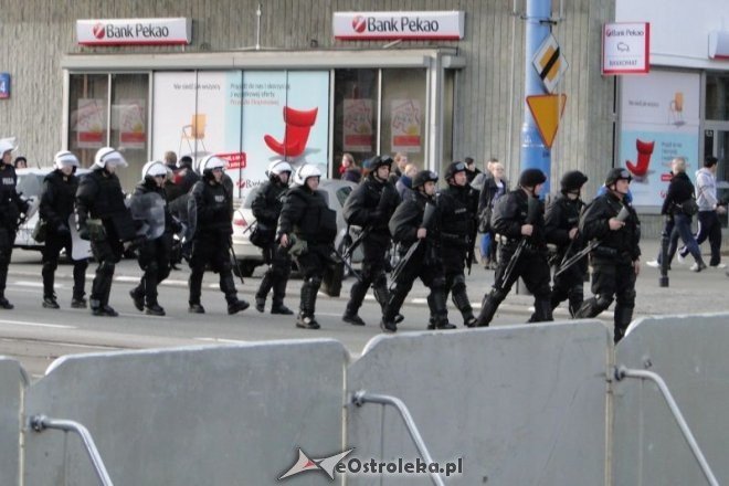 Marsz Niepodległości 2012  - zdjęcie #2 - eOstroleka.pl