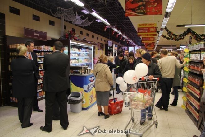Tłumy na otwarciu pierwszego w Ostrołęce Marc Polu [14 XI 2012] - zdjęcie #7 - eOstroleka.pl