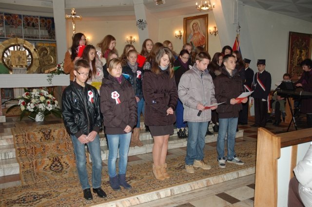 Nowa Wieś Zachodnia: Obchody Święta Niepodległości [15 XI 2012]] - zdjęcie #8 - eOstroleka.pl