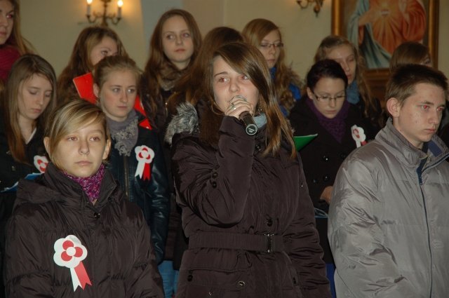 Nowa Wieś Zachodnia: Obchody Święta Niepodległości [15 XI 2012]] - zdjęcie #7 - eOstroleka.pl