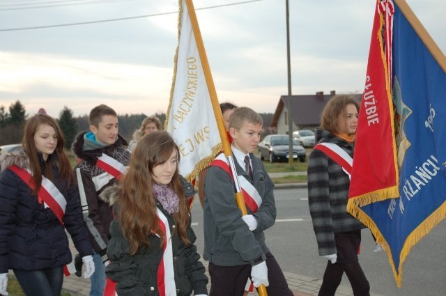 Nowa Wieś Zachodnia: Obchody Święta Niepodległości [15 XI 2012]] - zdjęcie #5 - eOstroleka.pl