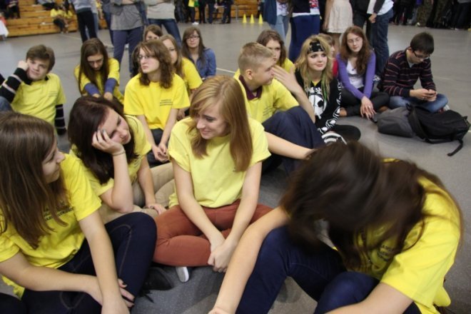 Akcja antynarkotykowa w hali im. Arkadiusza Gołosia [15 XI 2012] - zdjęcie #25 - eOstroleka.pl