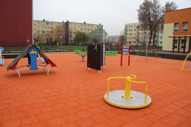 Przedszkole Miejskie nr 17 z nową elewacją i placem zabaw [15 XI 2012] - zdjęcie #18 - eOstroleka.pl