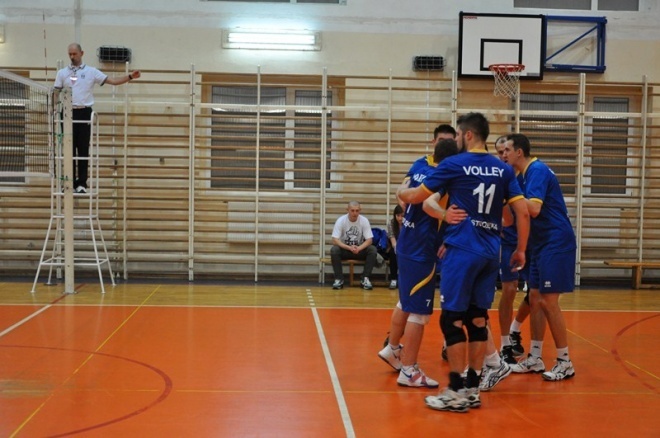 SPS Volley Ostrołęka - UKS Gwardia Legionowo (17.11.2012) - zdjęcie #20 - eOstroleka.pl