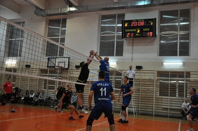 SPS Volley Ostrołęka - UKS Gwardia Legionowo (17.11.2012) - zdjęcie #18 - eOstroleka.pl