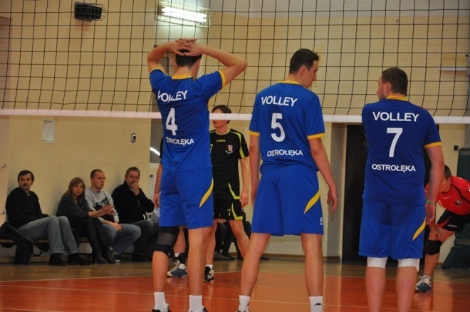 SPS Volley Ostrołęka - UKS Gwardia Legionowo (17.11.2012) - zdjęcie #28 - eOstroleka.pl