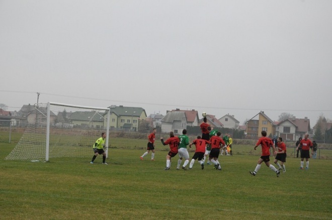 A-Klasa: Rzekunianka Rzekuń - Świt Baranowo (18.11.2012) - zdjęcie #1 - eOstroleka.pl