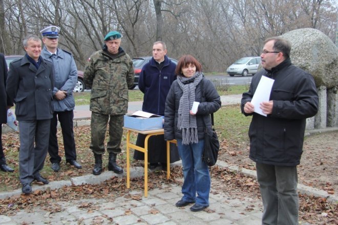 I Rajd Żołnierza rozpoczęty [19 XI 2012] - zdjęcie #14 - eOstroleka.pl