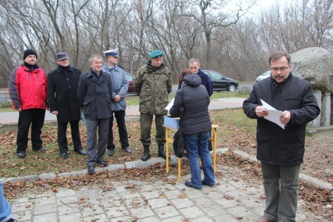 I Rajd Żołnierza rozpoczęty [19 XI 2012] - zdjęcie #10 - eOstroleka.pl