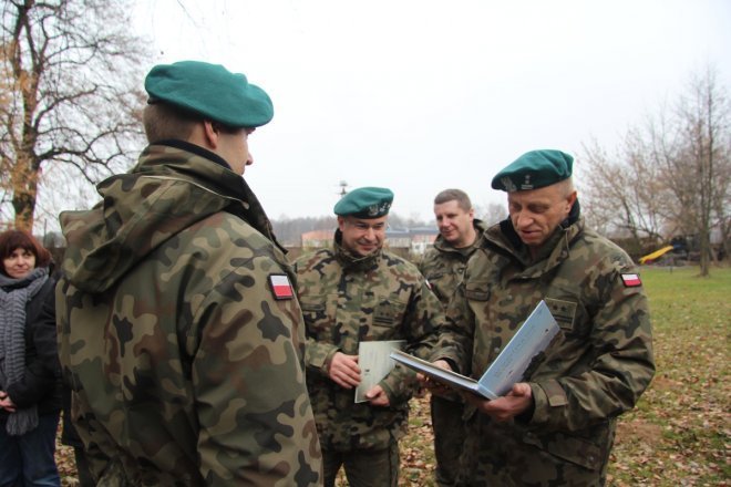 I rajd żołnierza zakończony: „Najtrudniejsze było zakładanie stroju preciwchemicznego” [19 XI 2012] - zdjęcie #10 - eOstroleka.pl