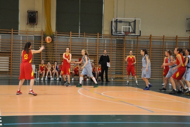 Koszykówka: Tęcza Ostrołęka - Huragan Wołomin (17.11.2012) - zdjęcie #7 - eOstroleka.pl