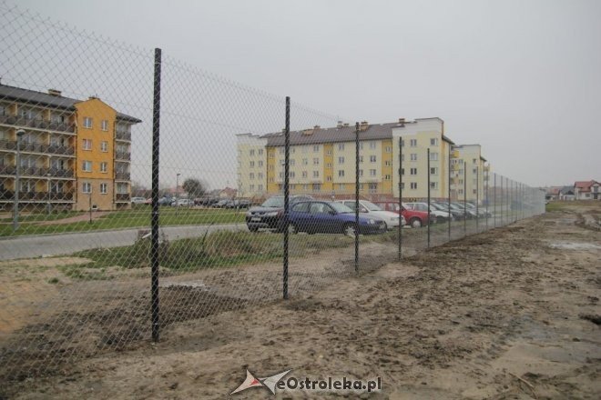 Odbiór I etapu prac przy budowie kompleksu boisk OTBS [22.11.2012] - zdjęcie #2 - eOstroleka.pl