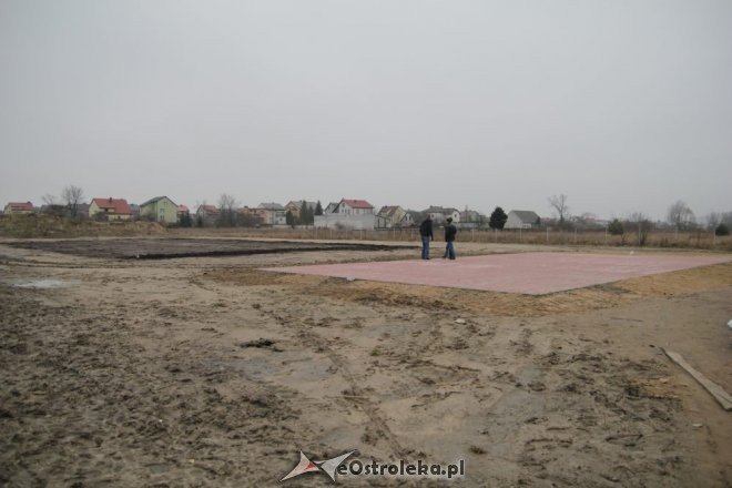 Odbiór I etapu prac przy budowie kompleksu boisk OTBS [22.11.2012] - zdjęcie #8 - eOstroleka.pl