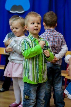 Pasowanie na przedszkolaka w Przedszkolu Miejskim nr 17 [22 XI 2012] - zdjęcie #72 - eOstroleka.pl