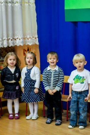Pasowanie na przedszkolaka w Przedszkolu Miejskim nr 17 [22 XI 2012] - zdjęcie #22 - eOstroleka.pl