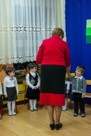 Pasowanie na przedszkolaka w Przedszkolu Miejskim nr 17 [22 XI 2012] - zdjęcie #18 - eOstroleka.pl