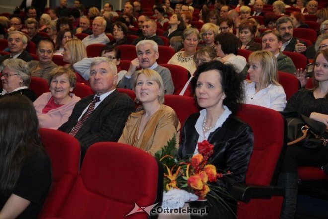 Jubileuszowy koncert Państwowej Szkoły Muzycznej [25.11.2012] - zdjęcie #7 - eOstroleka.pl