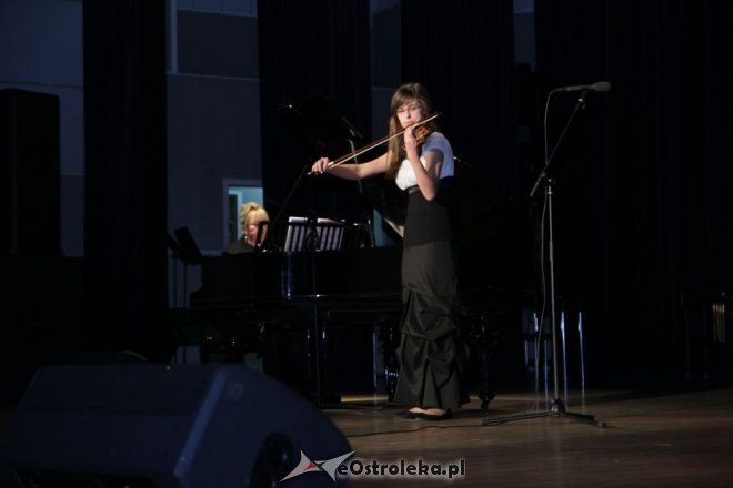 Jubileuszowy koncert Państwowej Szkoły Muzycznej [25.11.2012] - zdjęcie #55 - eOstroleka.pl