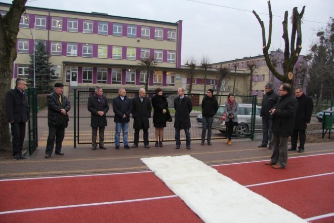 Orlik przy ZSZ nr 2 oficjalnie odberany [27 Xi 2012]  - zdjęcie #10 - eOstroleka.pl