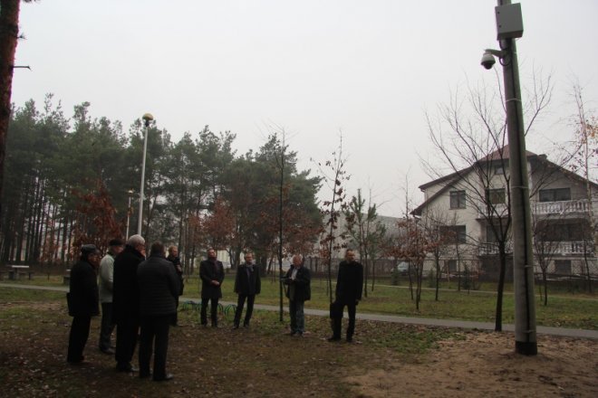 Park przy osiedlu bursztynowym z nowoczesnym monitoringiem [29 XI 2012] - zdjęcie #7 - eOstroleka.pl