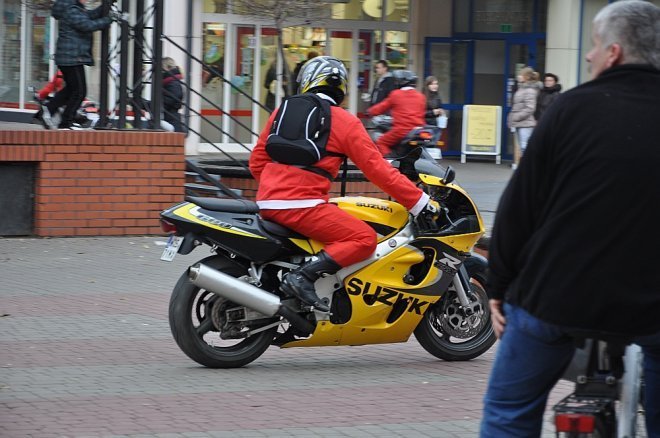 Zmotoryzowani mikołajowie w Ostrołęce [1 XII 2012] - zdjęcie #38 - eOstroleka.pl