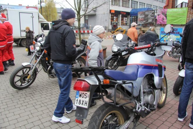 Zmotoryzowani mikołajowie w Ostrołęce [1 XII 2012] - zdjęcie #81 - eOstroleka.pl