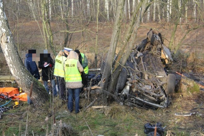 Gałkówka: Tragiczny wypadek, pięć osób nie żyje [2 XII 2012] - zdjęcie #11 - eOstroleka.pl