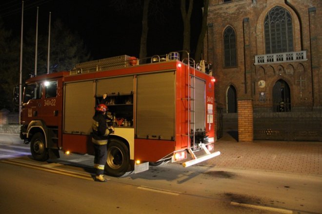 Pożar kościoła w Rzekuniu [2 XII 2012] - zdjęcie #9 - eOstroleka.pl
