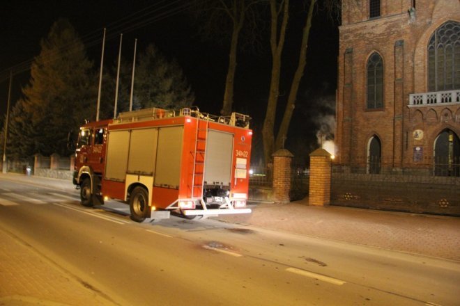 Pożar kościoła w Rzekuniu [2 XII 2012] - zdjęcie #14 - eOstroleka.pl