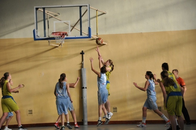 Koszykówka: GimBasket 15 Białystok - Tęcza Ostrołęka - zdjęcie #1 - eOstroleka.pl
