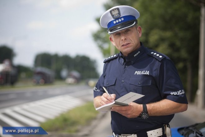 Gwiazdy w policyjnym kalendarzu fot. policja.pl [4 XII 2012]  - zdjęcie #3 - eOstroleka.pl