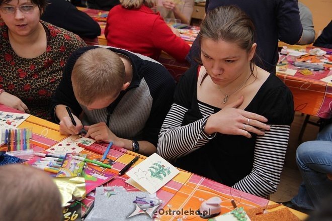 „Motylki” przygotowały świąteczną niespodziankę dla niepełnosprawnych dzieci i młodzieży z DPS w Bielawkach [05.12.2012] - zdjęcie #8 - eOstroleka.pl