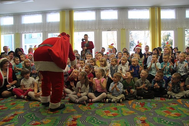 Mikołaj odwiedził wychowanków PM 16 [6 XII 2012] - zdjęcie #14 - eOstroleka.pl