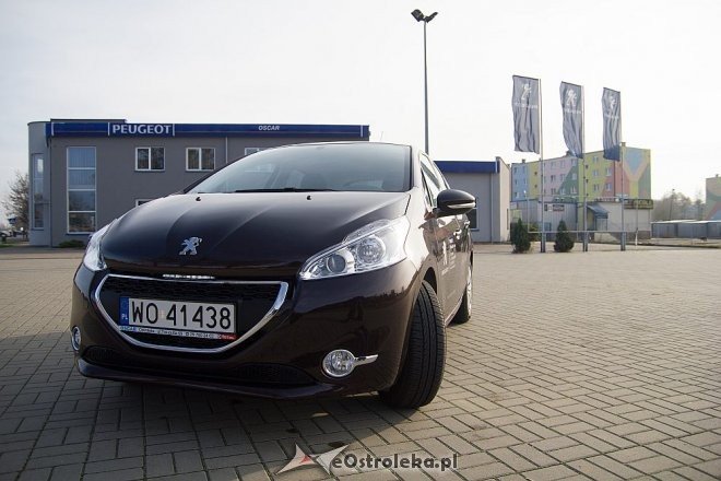 Test z Oscarem - Peugeot 208 [06.12.2012] - zdjęcie #2 - eOstroleka.pl