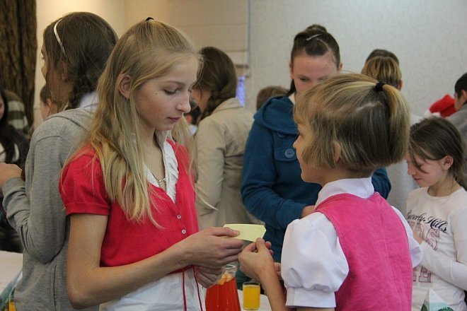 Spotkanie opłatkowe Towarzystwa Przyjaciół Dzieci [7 XII 2012] - zdjęcie #35 - eOstroleka.pl